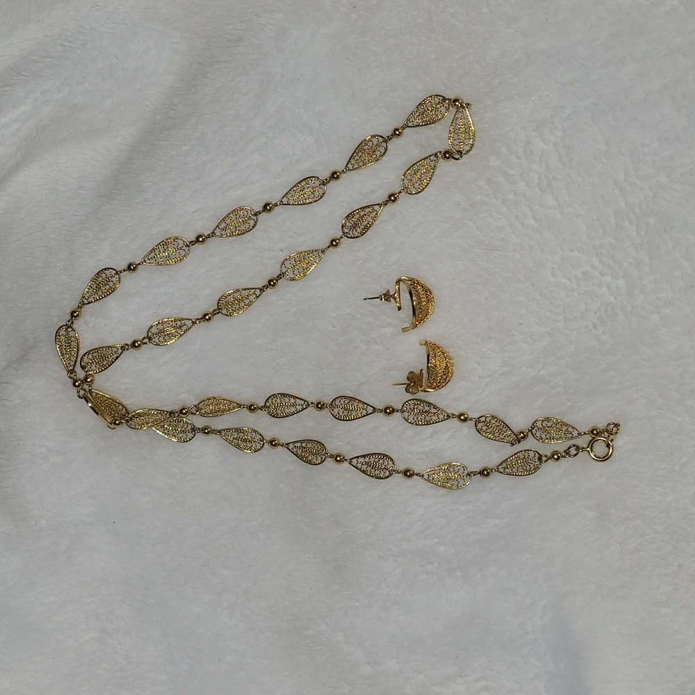 Vintage Trifari Necklace and Earrings